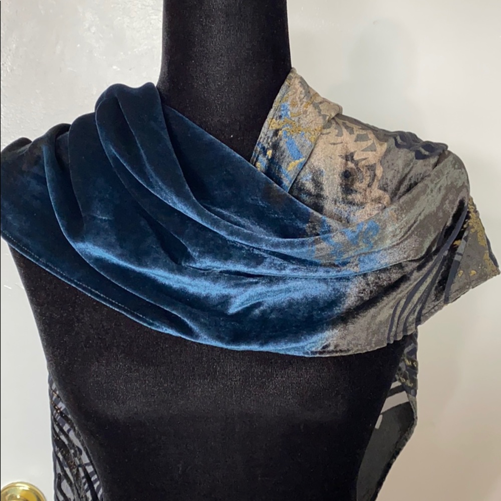 Elegant Vintage Shawl